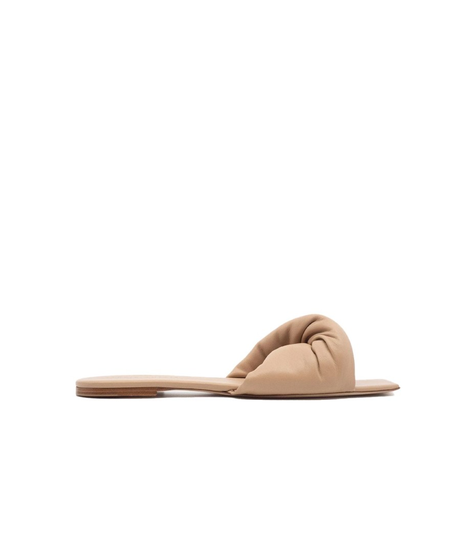 Shoes Studio Amelia | Twist Front Flat In Beige